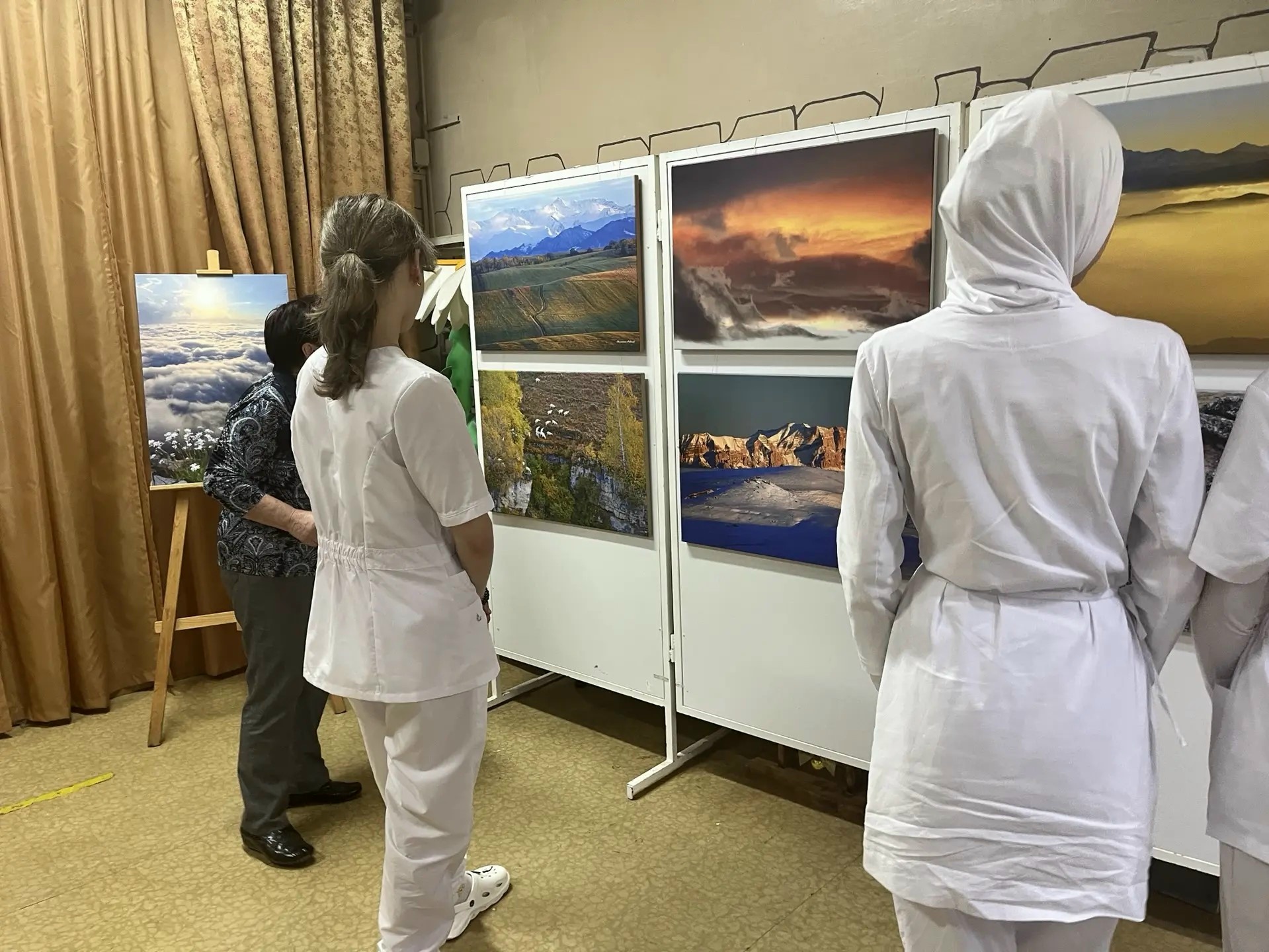 Персональная выставка фоторабот Айвазова Валентина Тенгизовича «Прикосновения к облакам».